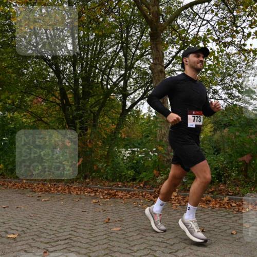 11.10.2026 - Bramfelder Halbmarathon 2026 J. Mangold http://msf.ph/oto/10828376 11.10.2026 10:52:51 Laufen 725, 773 meine-sportfotos.de