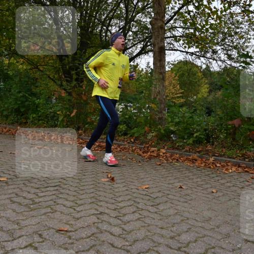 11.10.2026 - Bramfelder Halbmarathon 2026 J. Mangold http://msf.ph/oto/10828502 11.10.2026 10:55:01 Laufen 434, 526 meine-sportfotos.de