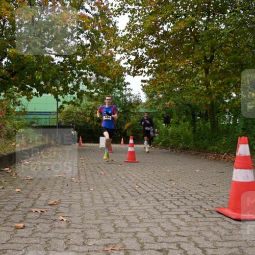 11.10.2026 - Bramfelder Halbmarathon 2026 J. Mangold http://msf.ph/oto/10828559 11.10.2026 10:55:46 Laufen 444 meine-sportfotos.de