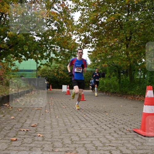 11.10.2026 - Bramfelder Halbmarathon 2026 J. Mangold http://msf.ph/oto/10828565 11.10.2026 10:55:46 Laufen 444 meine-sportfotos.de