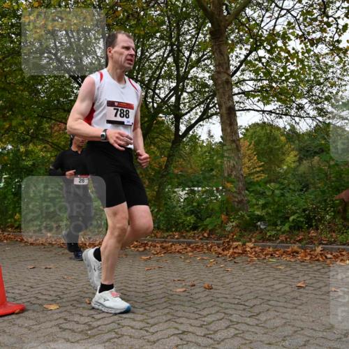 11.10.2026 - Bramfelder Halbmarathon 2026 J. Mangold http://msf.ph/oto/10828721 11.10.2026 10:57:58 Laufen 25, 788 meine-sportfotos.de