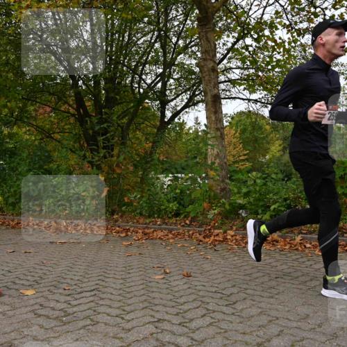 11.10.2026 - Bramfelder Halbmarathon 2026 J. Mangold http://msf.ph/oto/10828792 11.10.2026 10:58:42 Laufen 121, 259 meine-sportfotos.de