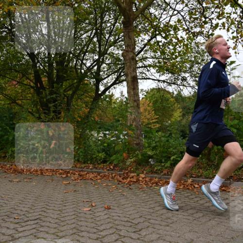 11.10.2026 - Bramfelder Halbmarathon 2026 J. Mangold http://msf.ph/oto/10828864 11.10.2026 10:59:40 Laufen 239, 799 meine-sportfotos.de
