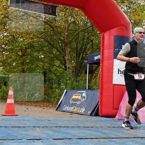 11.10.2026 - Bramfelder Halbmarathon 2026 J. Mangold http://msf.ph/oto/10829155 11.10.2026 11:02:07 Laufen 18 meine-sportfotos.de