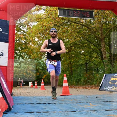 11.10.2026 - Bramfelder Halbmarathon 2026 J. Mangold http://msf.ph/oto/10829255 11.10.2026 11:02:45 Laufen 219 meine-sportfotos.de