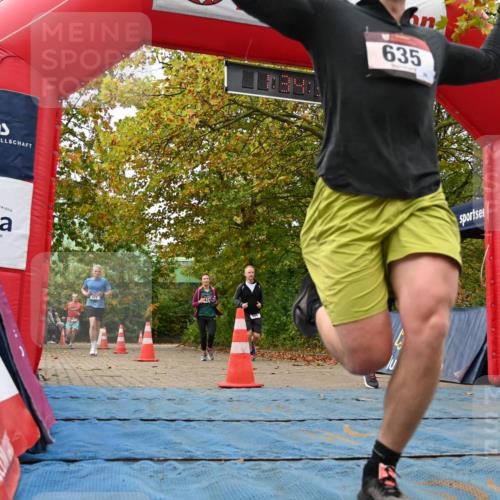 11.10.2026 - Bramfelder Halbmarathon 2026 J. Mangold http://msf.ph/oto/10829347 11.10.2026 11:04:28 Laufen 271, 371, 392, 428, 576, 635 meine-sportfotos.de