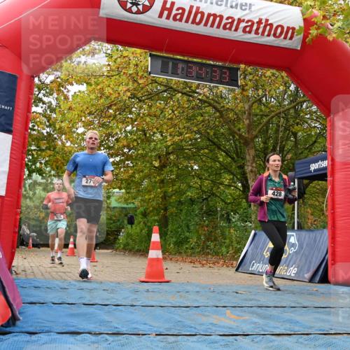 11.10.2026 - Bramfelder Halbmarathon 2026 J. Mangold http://msf.ph/oto/10829355 11.10.2026 11:04:31 Laufen 271, 371, 392, 428, 576, 635 meine-sportfotos.de