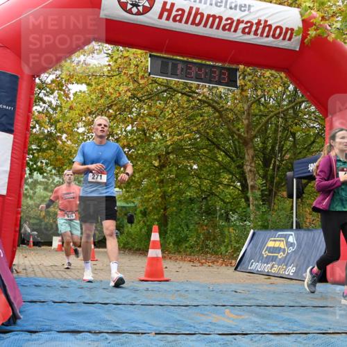 11.10.2026 - Bramfelder Halbmarathon 2026 J. Mangold http://msf.ph/oto/10829357 11.10.2026 11:04:32 Laufen 271, 371, 392, 428, 576, 635 meine-sportfotos.de