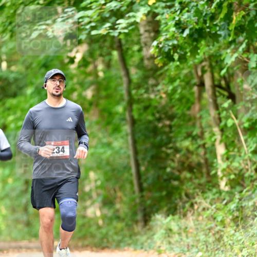 11.10.2026 - Bramfelder Halbmarathon 2026 Dr. Thomas Lammeyer http://msf.ph/oto/10829384 11.10.2026 11:10:16 Laufen 234 meine-sportfotos.de