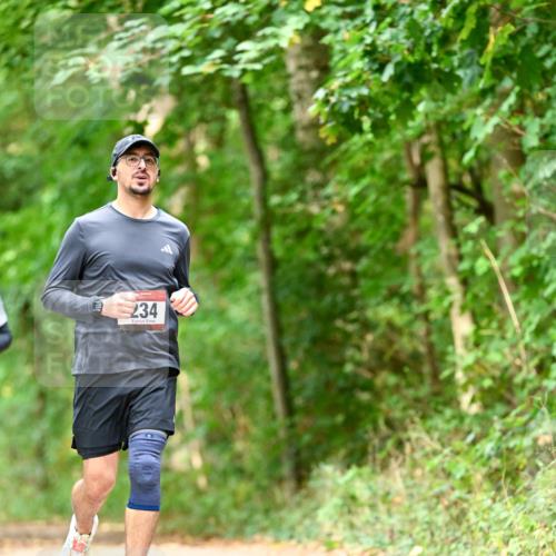 11.10.2026 - Bramfelder Halbmarathon 2026 Dr. Thomas Lammeyer http://msf.ph/oto/10829386 11.10.2026 11:10:16 Laufen 234 meine-sportfotos.de