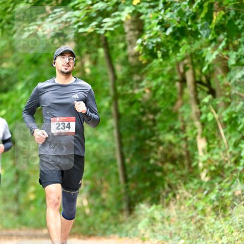 11.10.2026 - Bramfelder Halbmarathon 2026 Dr. Thomas Lammeyer http://msf.ph/oto/10829390 11.10.2026 11:10:16 Laufen 234 meine-sportfotos.de