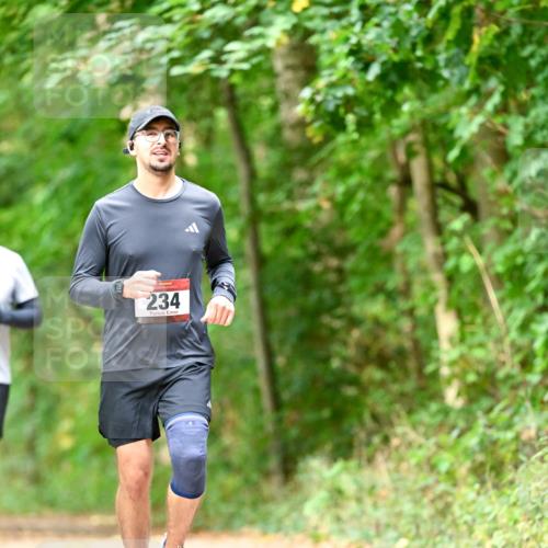 11.10.2026 - Bramfelder Halbmarathon 2026 Dr. Thomas Lammeyer http://msf.ph/oto/10829394 11.10.2026 11:10:17 Laufen 234 meine-sportfotos.de