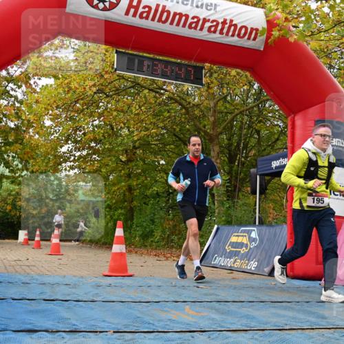 11.10.2026 - Bramfelder Halbmarathon 2026 J. Mangold http://msf.ph/oto/10829417 11.10.2026 11:04:46 Laufen 195, 467, 473 meine-sportfotos.de