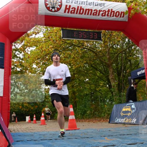 11.10.2026 - Bramfelder Halbmarathon 2026 J. Mangold http://msf.ph/oto/10829461 11.10.2026 11:05:32 Laufen 816 meine-sportfotos.de