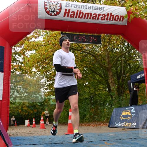 11.10.2026 - Bramfelder Halbmarathon 2026 J. Mangold http://msf.ph/oto/10829462 11.10.2026 11:05:32 Laufen 816 meine-sportfotos.de