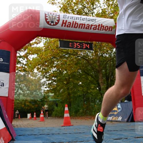 11.10.2026 - Bramfelder Halbmarathon 2026 J. Mangold http://msf.ph/oto/10829469 11.10.2026 11:05:33 Laufen 816 meine-sportfotos.de
