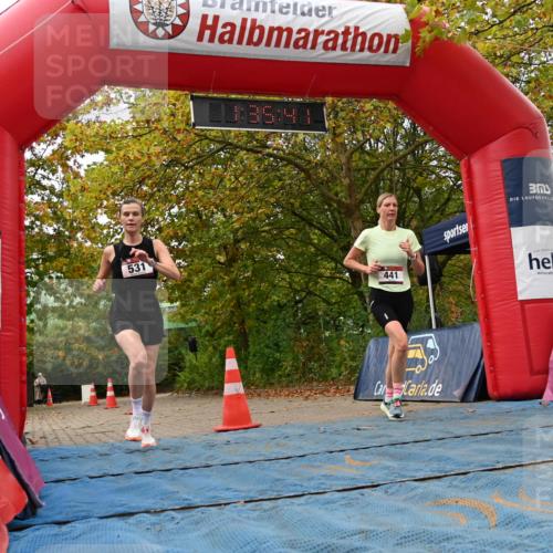 11.10.2026 - Bramfelder Halbmarathon 2026 J. Mangold http://msf.ph/oto/10829473 11.10.2026 11:05:40 Laufen 441, 531 meine-sportfotos.de