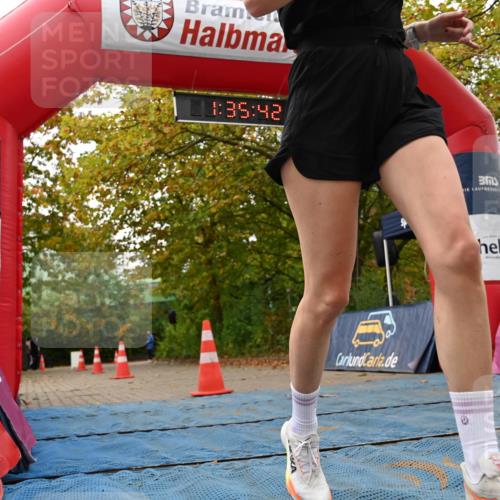 11.10.2026 - Bramfelder Halbmarathon 2026 J. Mangold http://msf.ph/oto/10829485 11.10.2026 11:05:41 Laufen 441, 531 meine-sportfotos.de