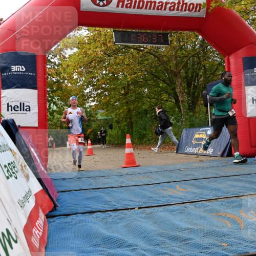 11.10.2026 - Bramfelder Halbmarathon 2026 J. Mangold http://msf.ph/oto/10829532 11.10.2026 11:06:36 Laufen 98, 147, 495 meine-sportfotos.de