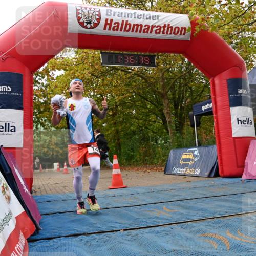 11.10.2026 - Bramfelder Halbmarathon 2026 J. Mangold http://msf.ph/oto/10829542 11.10.2026 11:06:37 Laufen 98, 147, 495 meine-sportfotos.de