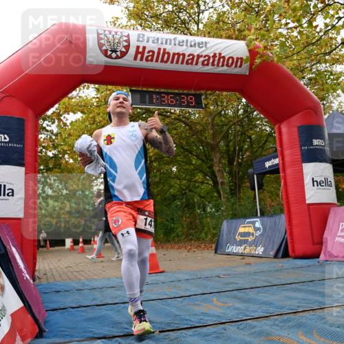 11.10.2026 - Bramfelder Halbmarathon 2026 J. Mangold http://msf.ph/oto/10829546 11.10.2026 11:06:37 Laufen 98, 147, 495 meine-sportfotos.de