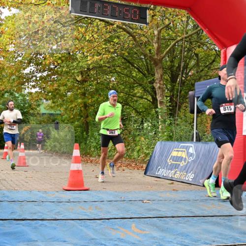 11.10.2026 - Bramfelder Halbmarathon 2026 J. Mangold http://msf.ph/oto/10829651 11.10.2026 11:07:49 Laufen 33, 262, 704, 814, 815 meine-sportfotos.de