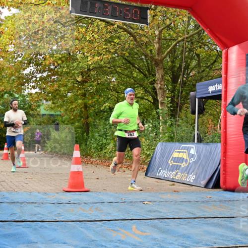 11.10.2026 - Bramfelder Halbmarathon 2026 J. Mangold http://msf.ph/oto/10829653 11.10.2026 11:07:49 Laufen 33, 262, 704, 814, 815 meine-sportfotos.de