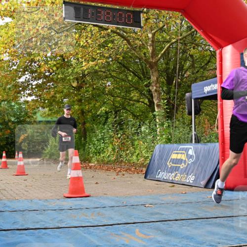 11.10.2026 - Bramfelder Halbmarathon 2026 J. Mangold http://msf.ph/oto/10829718 11.10.2026 11:07:59 Laufen 565, 656 meine-sportfotos.de