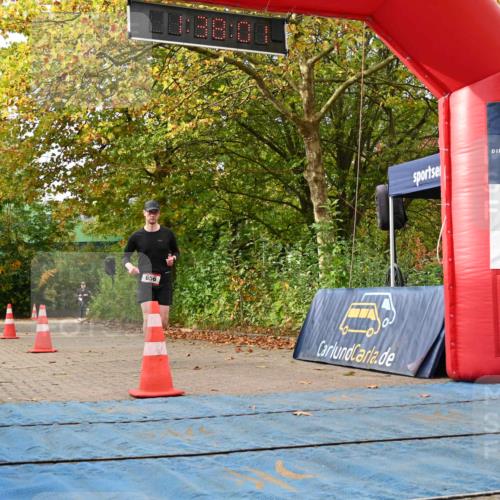 11.10.2026 - Bramfelder Halbmarathon 2026 J. Mangold http://msf.ph/oto/10829722 11.10.2026 11:07:59 Laufen 565, 656 meine-sportfotos.de