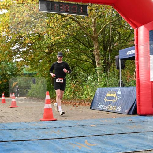 11.10.2026 - Bramfelder Halbmarathon 2026 J. Mangold http://msf.ph/oto/10829727 11.10.2026 11:08:00 Laufen 565, 656 meine-sportfotos.de