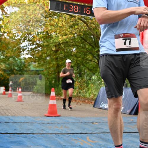 11.10.2026 - Bramfelder Halbmarathon 2026 J. Mangold http://msf.ph/oto/10829777 11.10.2026 11:08:15 Laufen 77, 560 meine-sportfotos.de
