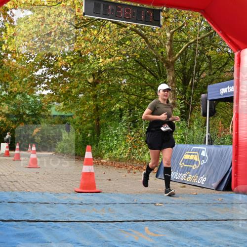 11.10.2026 - Bramfelder Halbmarathon 2026 J. Mangold http://msf.ph/oto/10829781 11.10.2026 11:08:16 Laufen 77, 560 meine-sportfotos.de