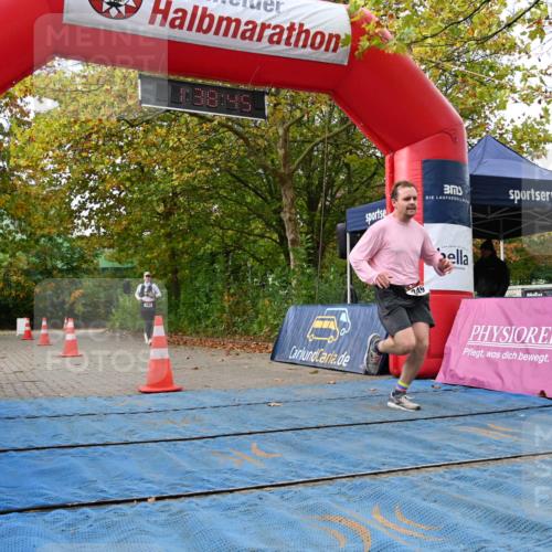 11.10.2026 - Bramfelder Halbmarathon 2026 J. Mangold http://msf.ph/oto/10829803 11.10.2026 11:08:43 Laufen 349, 493 meine-sportfotos.de