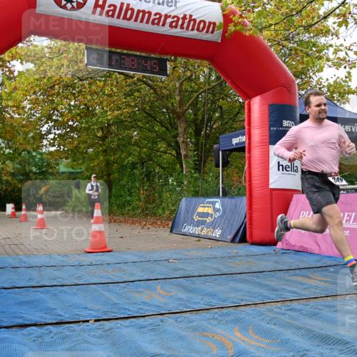 11.10.2026 - Bramfelder Halbmarathon 2026 J. Mangold http://msf.ph/oto/10829805 11.10.2026 11:08:44 Laufen 349, 493 meine-sportfotos.de