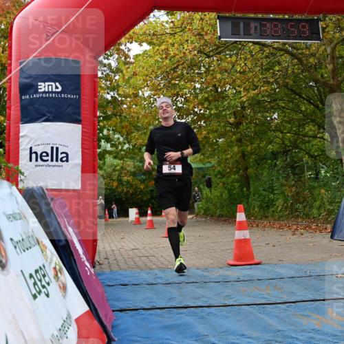 11.10.2026 - Bramfelder Halbmarathon 2026 J. Mangold http://msf.ph/oto/10829841 11.10.2026 11:08:58 Laufen 54, 240, 557 meine-sportfotos.de