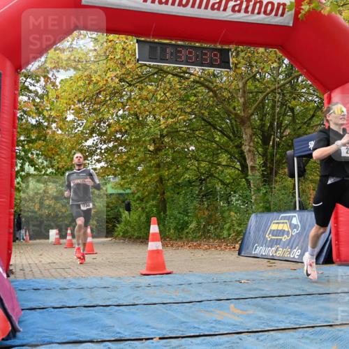 11.10.2026 - Bramfelder Halbmarathon 2026 J. Mangold http://msf.ph/oto/10829931 11.10.2026 11:09:38 Laufen 274, 730 meine-sportfotos.de
