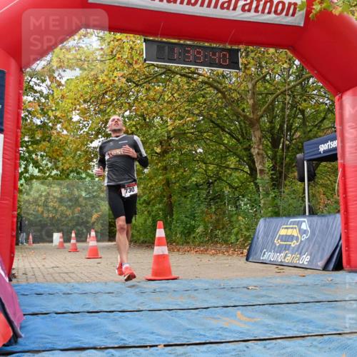 11.10.2026 - Bramfelder Halbmarathon 2026 J. Mangold http://msf.ph/oto/10829939 11.10.2026 11:09:38 Laufen 274, 730 meine-sportfotos.de