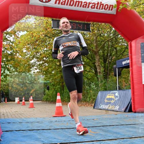 11.10.2026 - Bramfelder Halbmarathon 2026 J. Mangold http://msf.ph/oto/10829946 11.10.2026 11:09:39 Laufen 274, 730 meine-sportfotos.de