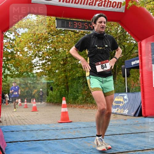11.10.2026 - Bramfelder Halbmarathon 2026 J. Mangold http://msf.ph/oto/10829962 11.10.2026 11:09:52 Laufen 17, 84 meine-sportfotos.de
