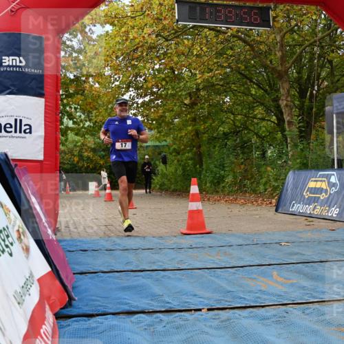 11.10.2026 - Bramfelder Halbmarathon 2026 J. Mangold http://msf.ph/oto/10829965 11.10.2026 11:09:54 Laufen 17, 84 meine-sportfotos.de