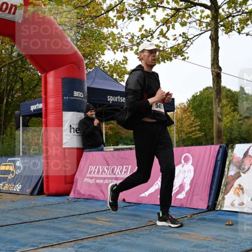 11.10.2026 - Bramfelder Halbmarathon 2026 J. Mangold http://msf.ph/oto/10829995 11.10.2026 11:10:03 Laufen 541 meine-sportfotos.de