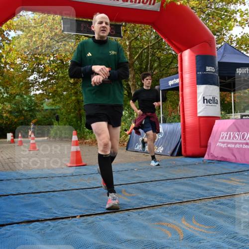11.10.2026 - Bramfelder Halbmarathon 2026 J. Mangold http://msf.ph/oto/10830157 11.10.2026 11:11:55 Laufen 221, 328, 534, 649 meine-sportfotos.de