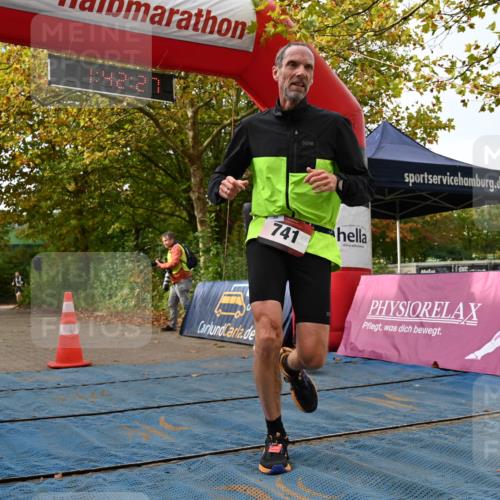 11.10.2026 - Bramfelder Halbmarathon 2026 J. Mangold http://msf.ph/oto/10830170 11.10.2026 11:12:25 Laufen 292, 506, 741 meine-sportfotos.de