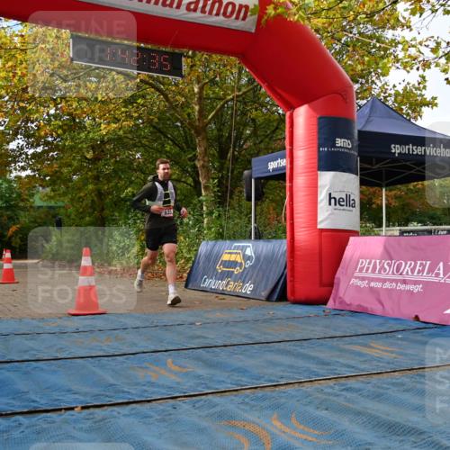 11.10.2026 - Bramfelder Halbmarathon 2026 J. Mangold http://msf.ph/oto/10830178 11.10.2026 11:12:34 Laufen 562, 563, 633 meine-sportfotos.de