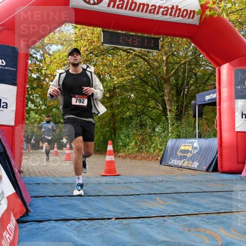 11.10.2026 - Bramfelder Halbmarathon 2026 J. Mangold http://msf.ph/oto/10830218 11.10.2026 11:13:10 Laufen 510, 792 meine-sportfotos.de