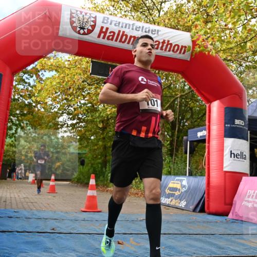 11.10.2026 - Bramfelder Halbmarathon 2026 J. Mangold http://msf.ph/oto/10830334 11.10.2026 11:14:21 Laufen 101, 760 meine-sportfotos.de