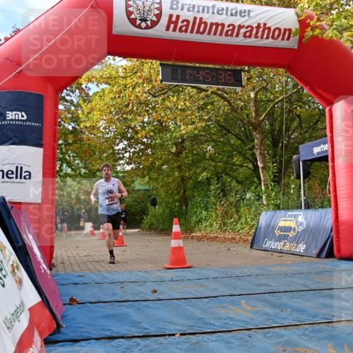 11.10.2026 - Bramfelder Halbmarathon 2026 J. Mangold http://msf.ph/oto/10830378 11.10.2026 11:15:35 Laufen 345 meine-sportfotos.de