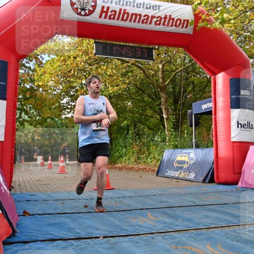 11.10.2026 - Bramfelder Halbmarathon 2026 J. Mangold http://msf.ph/oto/10830388 11.10.2026 11:15:36 Laufen 345 meine-sportfotos.de