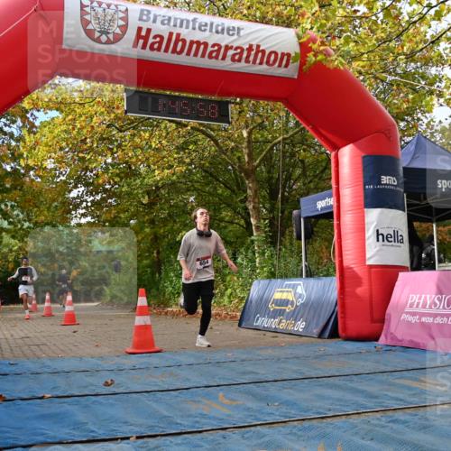 11.10.2026 - Bramfelder Halbmarathon 2026 J. Mangold http://msf.ph/oto/10830395 11.10.2026 11:15:57 Laufen 454, 654 meine-sportfotos.de