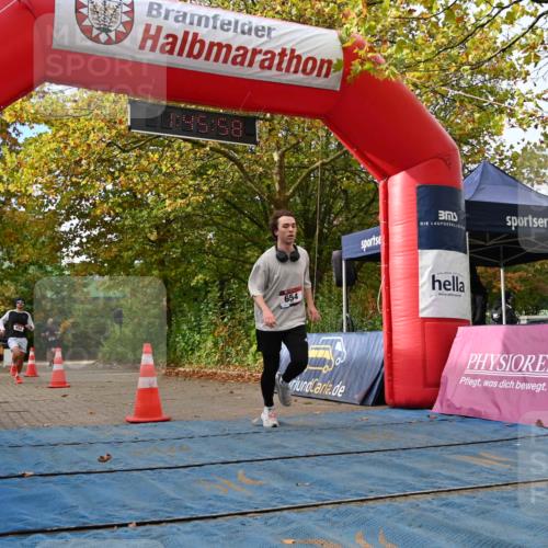11.10.2026 - Bramfelder Halbmarathon 2026 J. Mangold http://msf.ph/oto/10830400 11.10.2026 11:15:57 Laufen 454, 654 meine-sportfotos.de